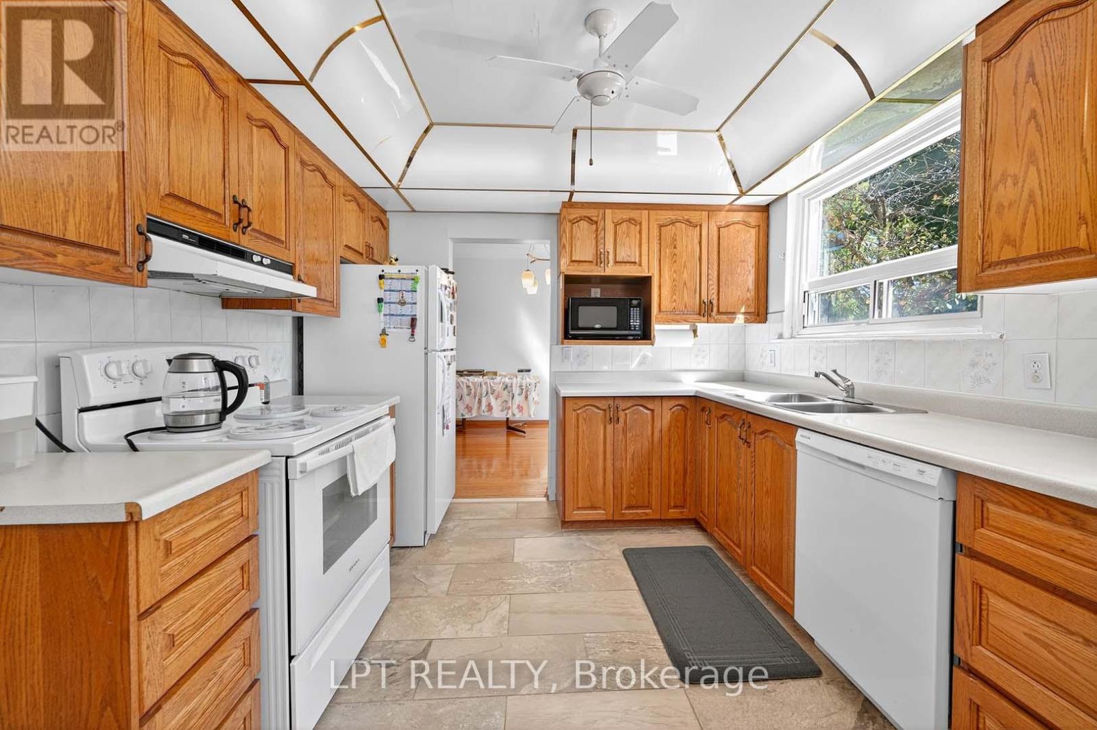49 Kentish Crescent, Toronto, Ontario  M1S 2Z3 - Photo 12 - E12389381