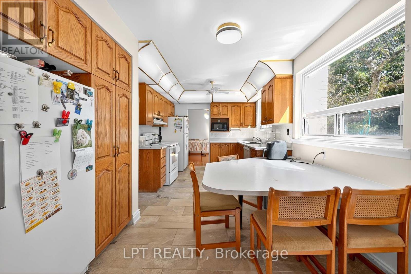 49 Kentish Crescent, Toronto, Ontario  M1S 2Z3 - Photo 13 - E12389381