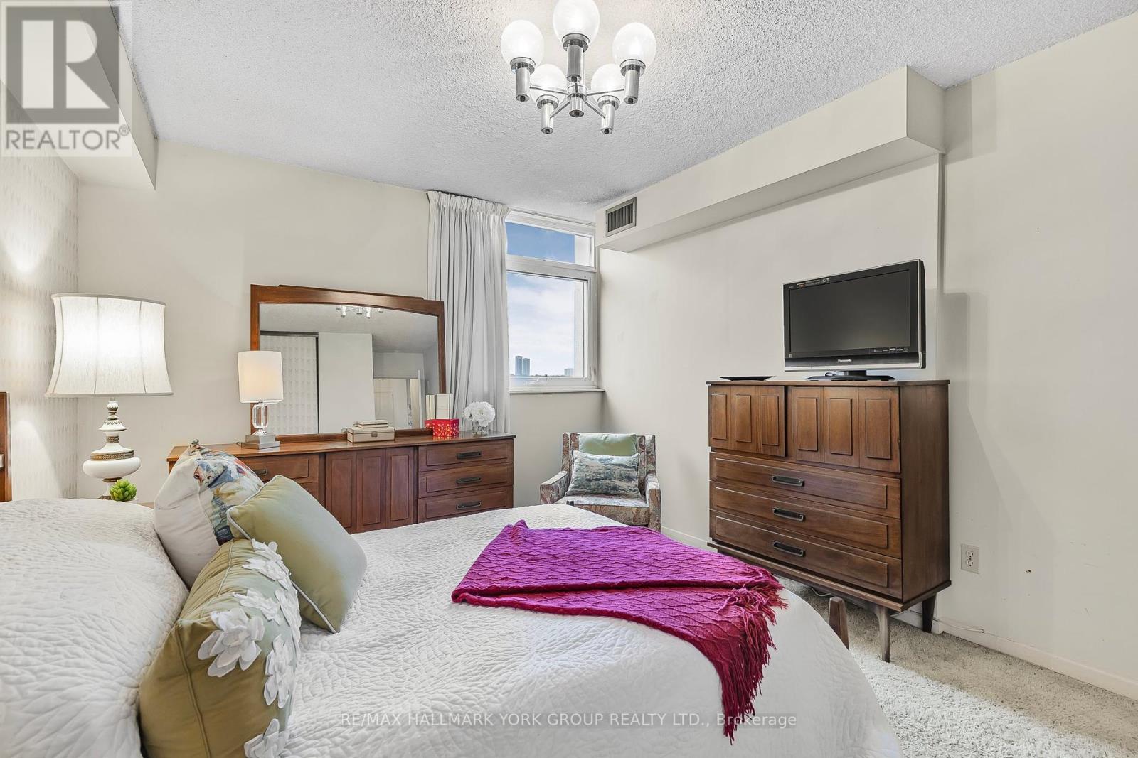 1007 - 7811 Yonge Street, Markham, Ontario  L3T 4S3 - Photo 34 - N12350675