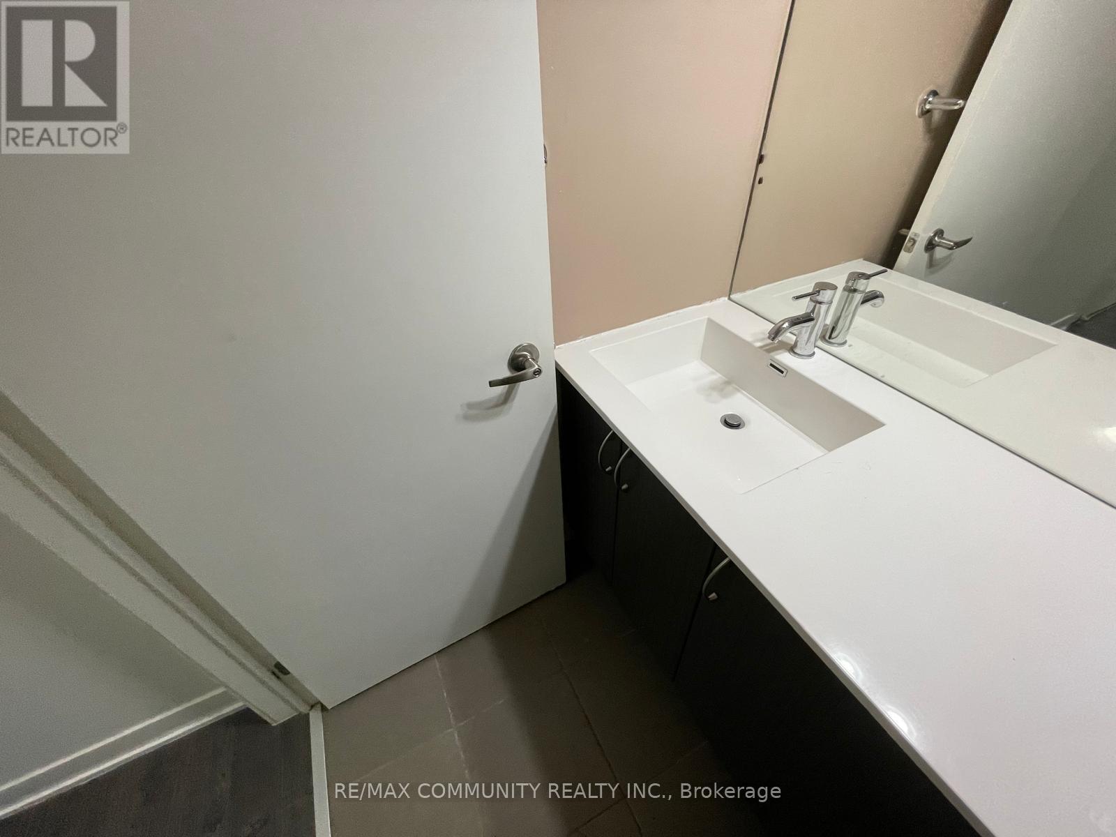 216 - 3560 St Clair Avenue E, Toronto, Ontario  M1K 0A9 - Photo 17 - E12393116