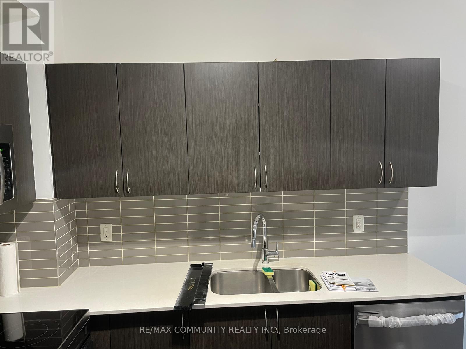 216 - 3560 St Clair Avenue E, Toronto, Ontario  M1K 0A9 - Photo 3 - E12393116