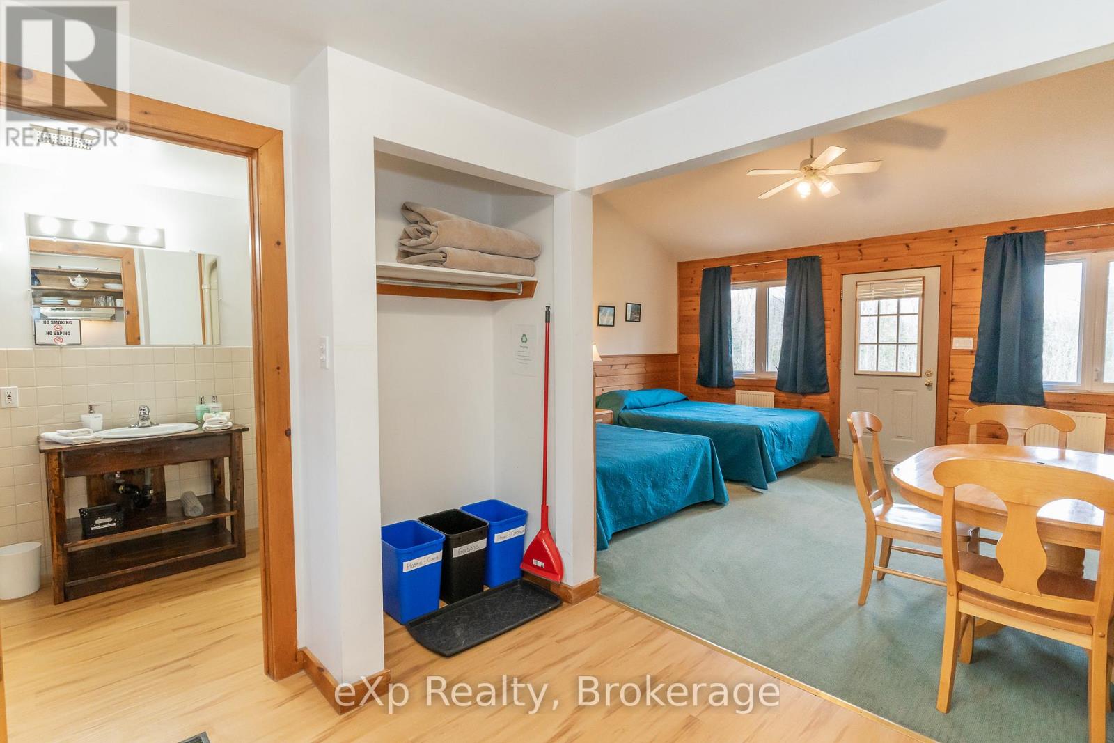 5333 Highway 124 Highway, Magnetawan, Ontario  P0A 1P0 - Photo 16 - X12393140