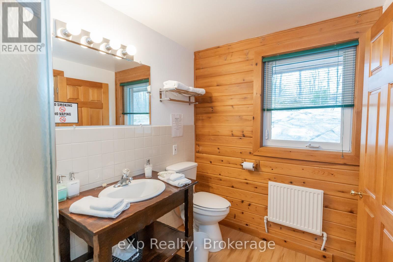 5333 Highway 124 Highway, Magnetawan, Ontario  P0A 1P0 - Photo 18 - X12393140