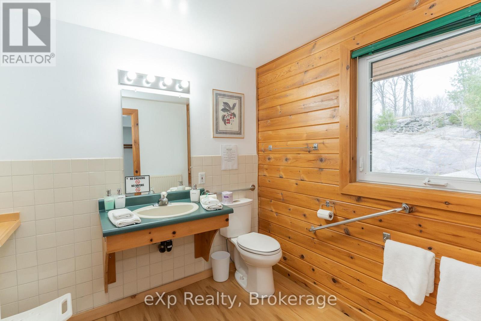 5333 Highway 124 Highway, Magnetawan, Ontario  P0A 1P0 - Photo 23 - X12393140