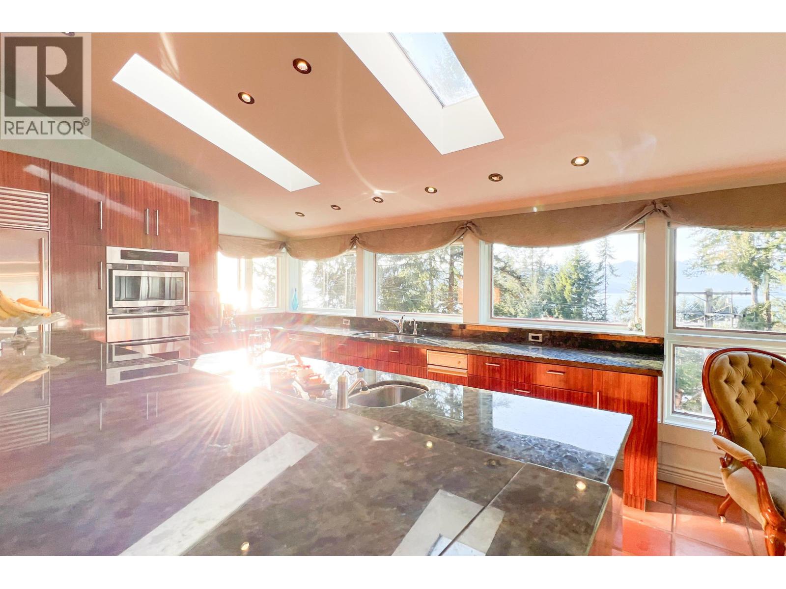 15 Oceanview Road, Lions Bay, British Columbia  V0N 2E0 - Photo 13 - R3045854
