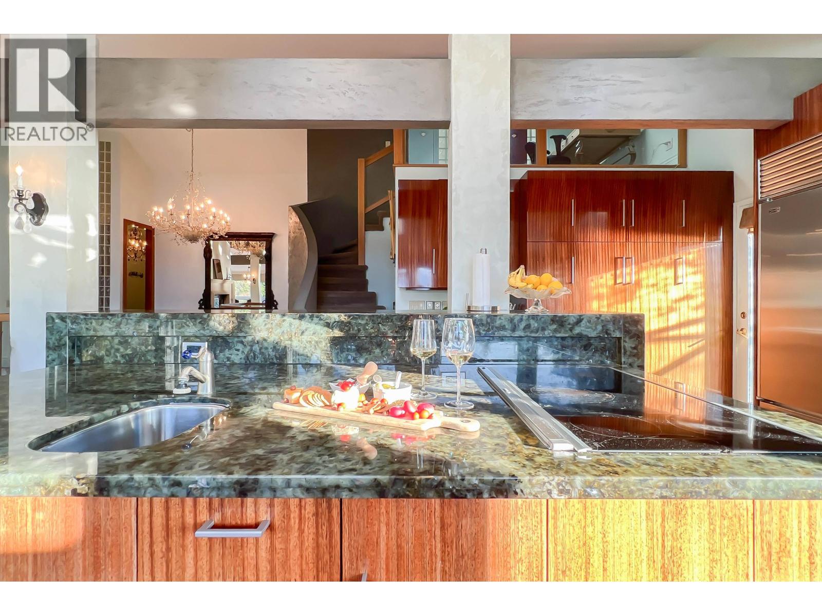 15 Oceanview Road, Lions Bay, British Columbia  V0N 2E0 - Photo 15 - R3045854