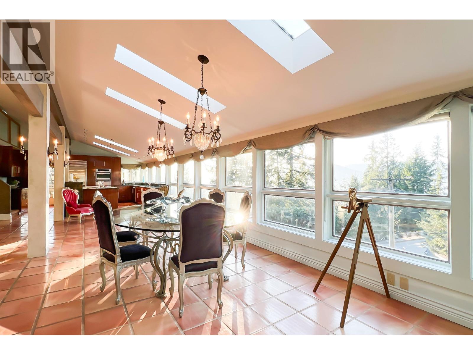 15 Oceanview Road, Lions Bay, British Columbia  V0N 2E0 - Photo 11 - R3045854