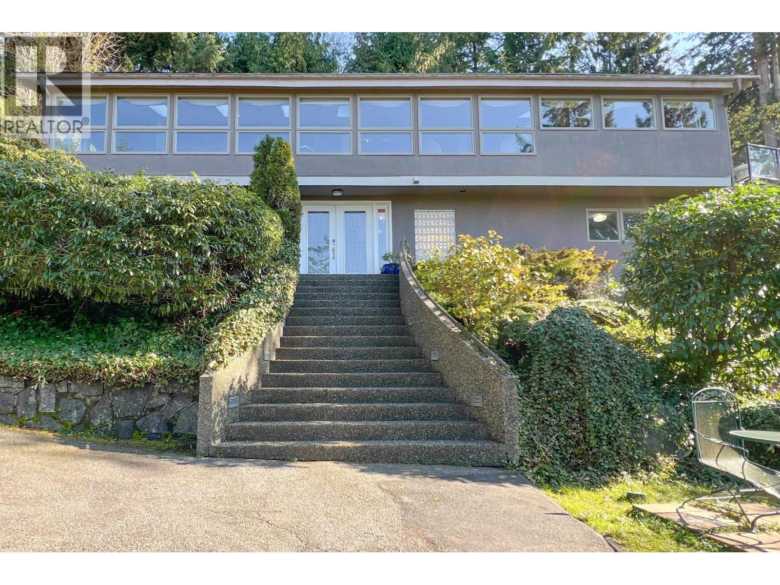 15 Oceanview Road, Lions Bay, British Columbia  V0N 2E0 - Photo 5 - R3045854