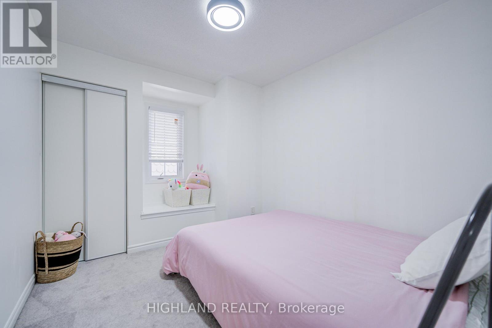 283 Murlock Heights, Milton, Ontario  L9E 1C2 - Photo 17 - W12393125