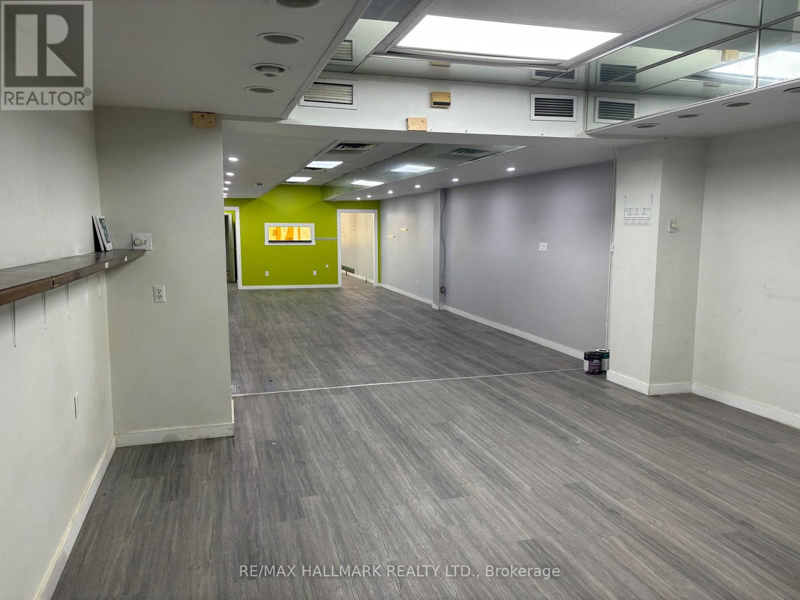 221-223 Dundas Street, London East (East K), Ontario  M6A 1H1 - Photo 2 - X12393101