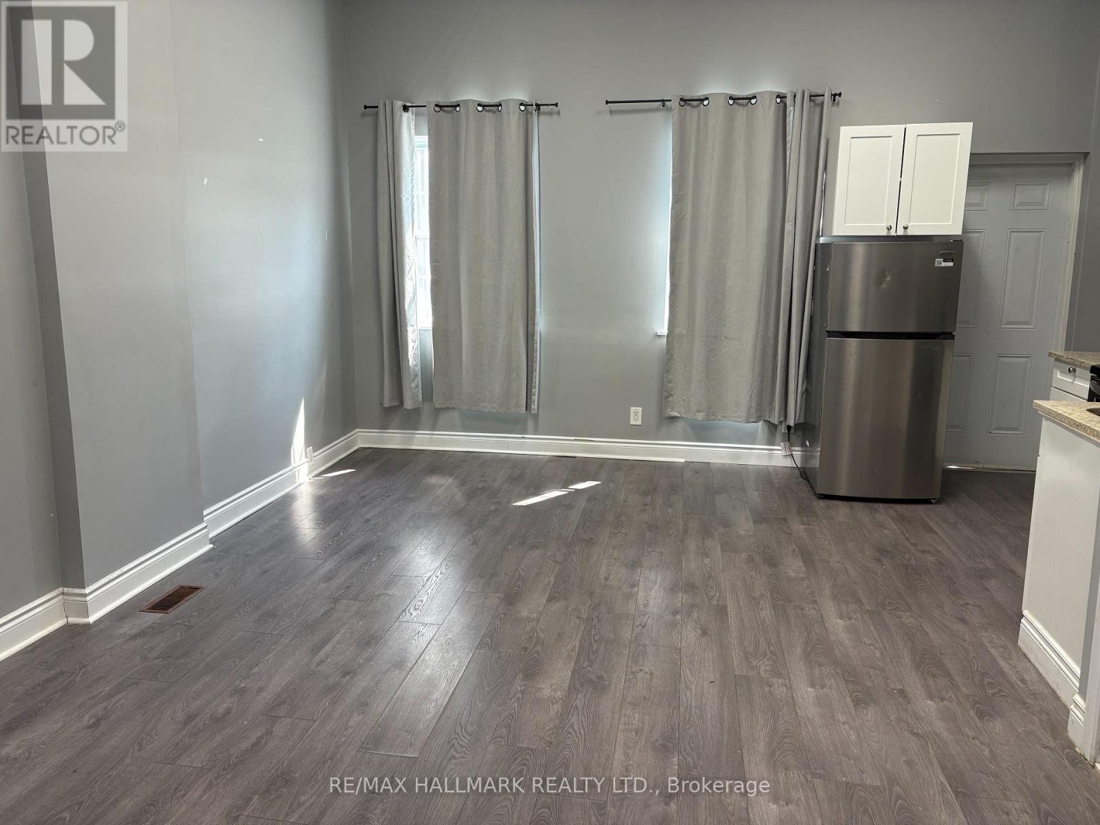 221-223 Dundas Street, London East (East K), Ontario  M6A 1H1 - Photo 9 - X12393101