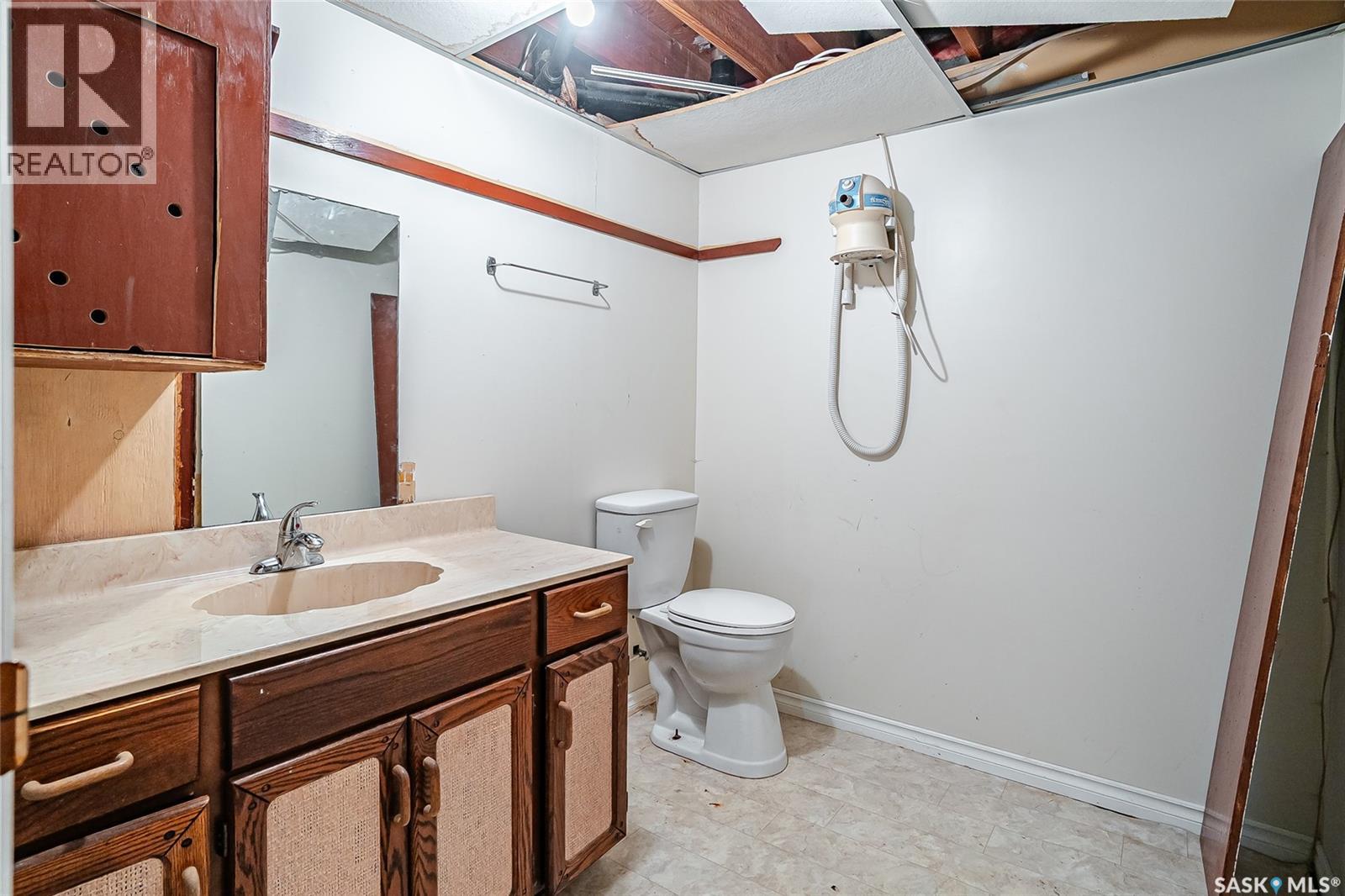 308 3rd Avenue, Young, Saskatchewan  S0K 4Y0 - Photo 26 - SK017803