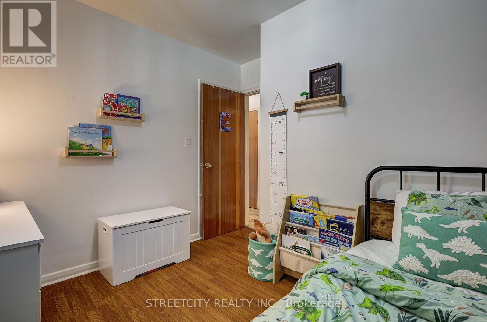 260 Tweedsmuir Avenue, London East, Ontario  N5W 1L3 - Photo 29 - X12388899