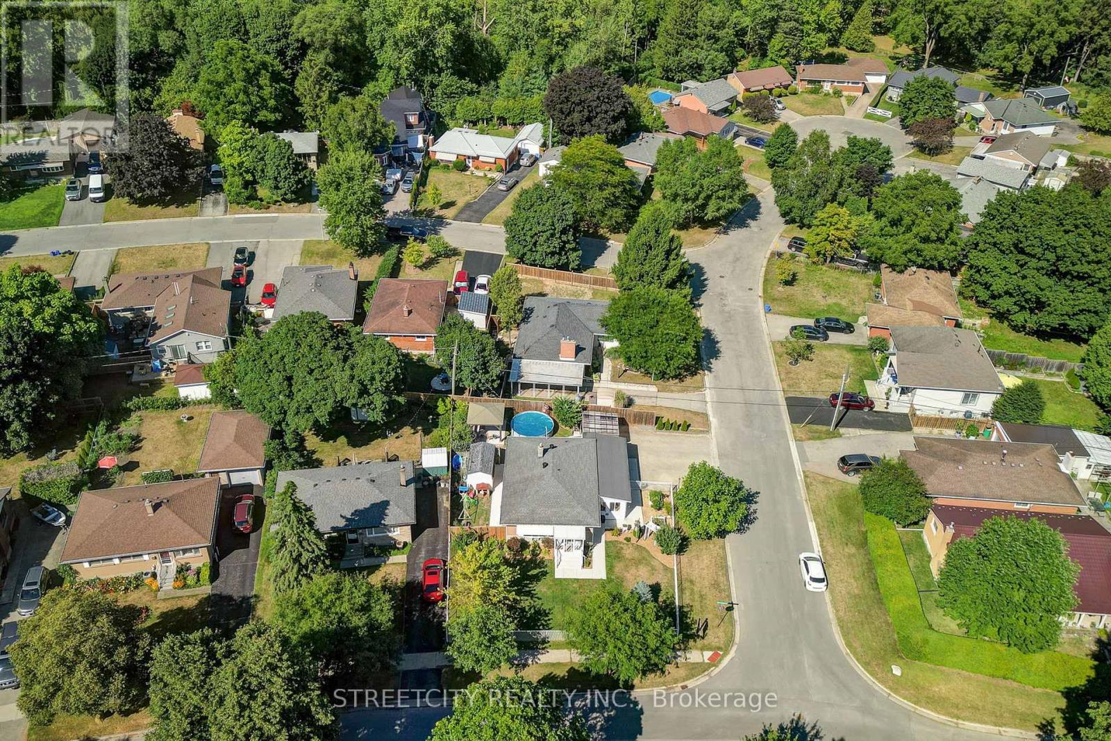 260 Tweedsmuir Avenue, London East, Ontario  N5W 1L3 - Photo 48 - X12388899