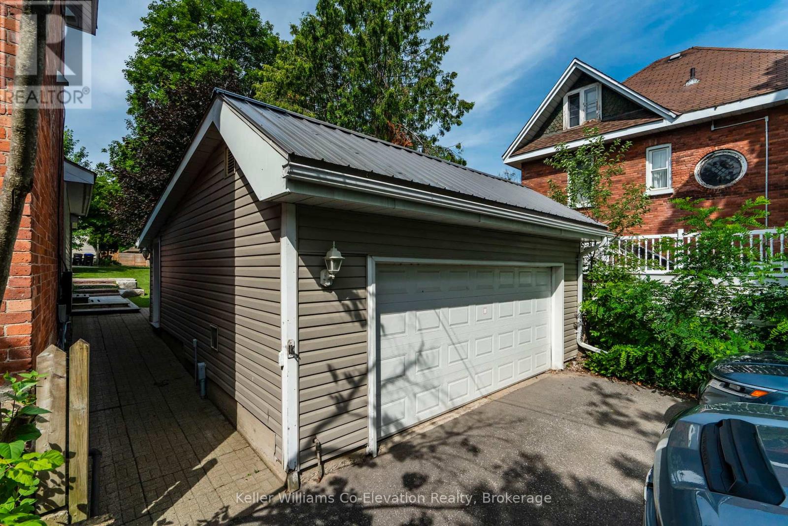 Garage - 600 Hugel Avenue, Midland, Ontario  L4R 1W4 - Photo 3 - S12393154