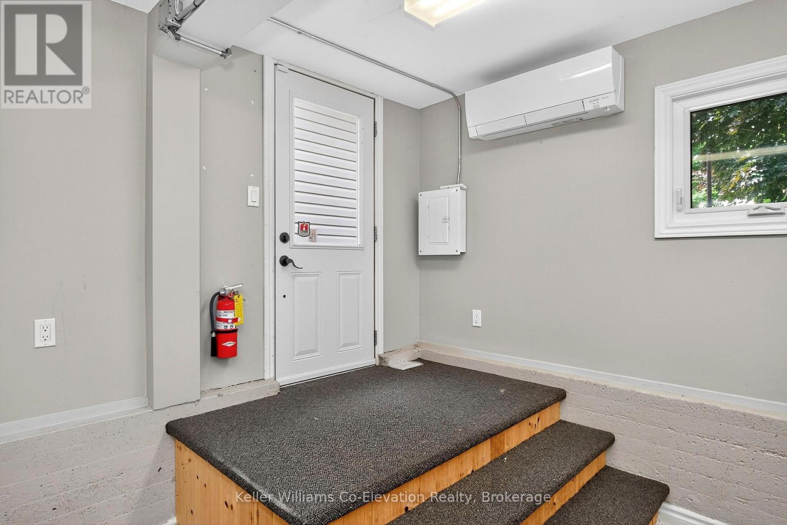 Garage - 600 Hugel Avenue, Midland, Ontario  L4R 1W4 - Photo 6 - S12393154