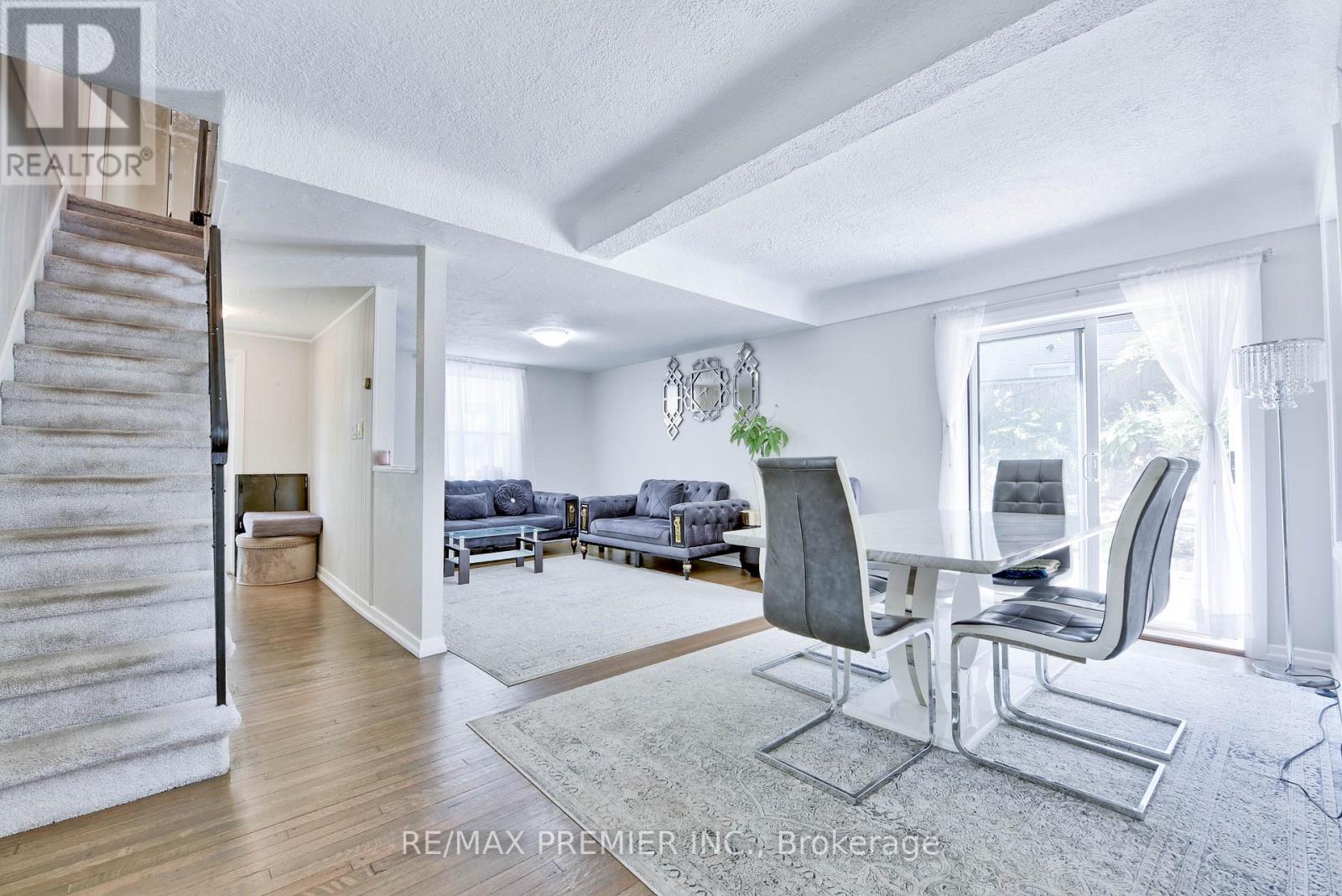 1 Edgebrook Drive, Toronto, Ontario  M9V 1E1 - Photo 27 - W12393132