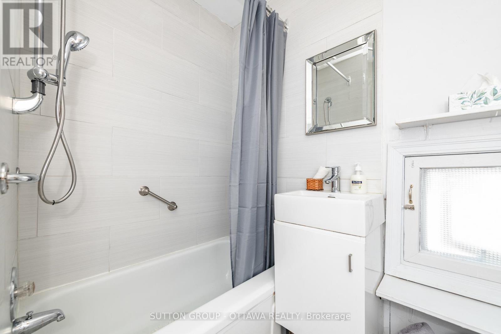 186 Mcgillivray Street, Ottawa, Ontario  K1S 1K8 - Photo 29 - X12393155