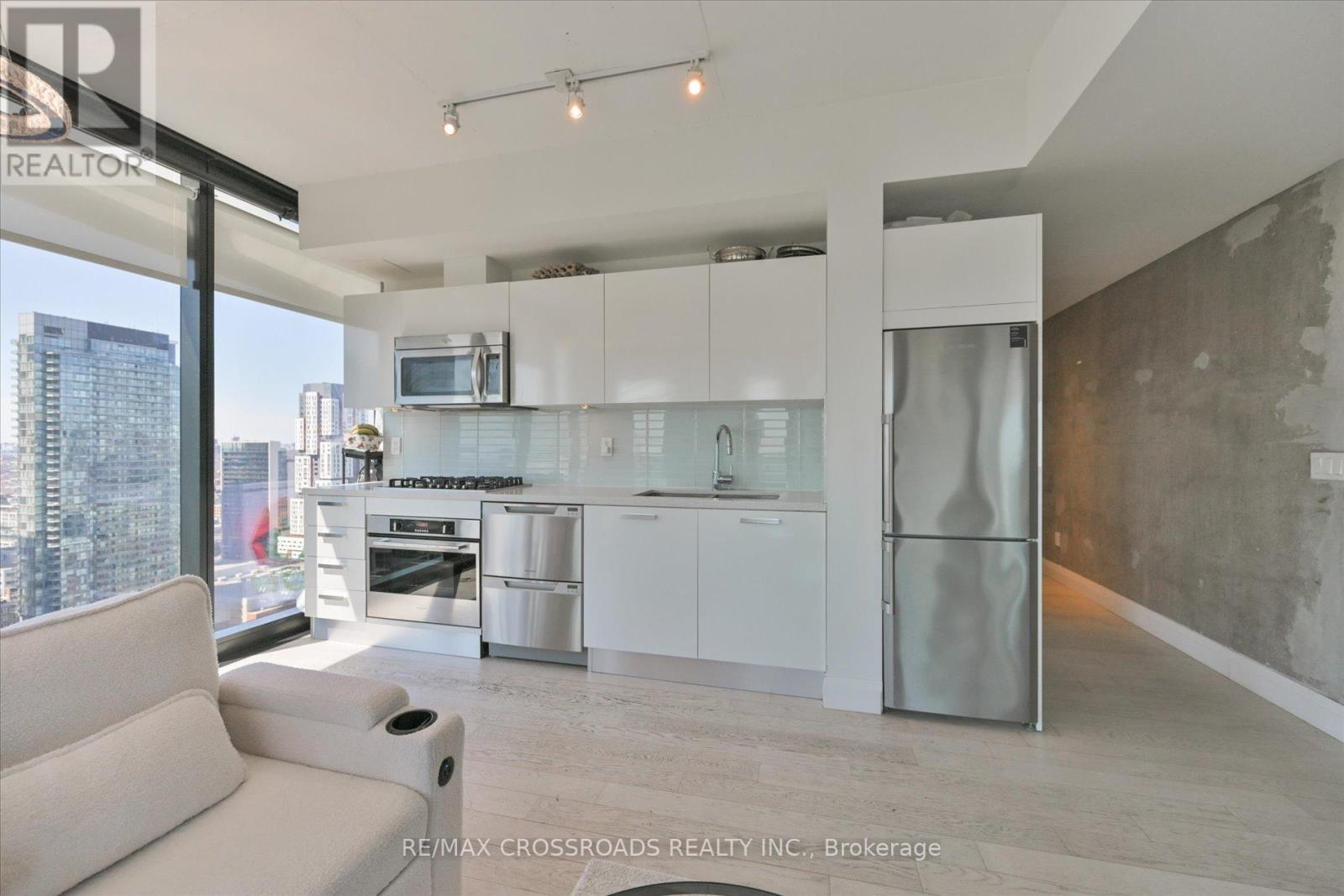3006 - 224 King Street W, Toronto, Ontario  M5H 0A6 - Photo 15 - C12393146