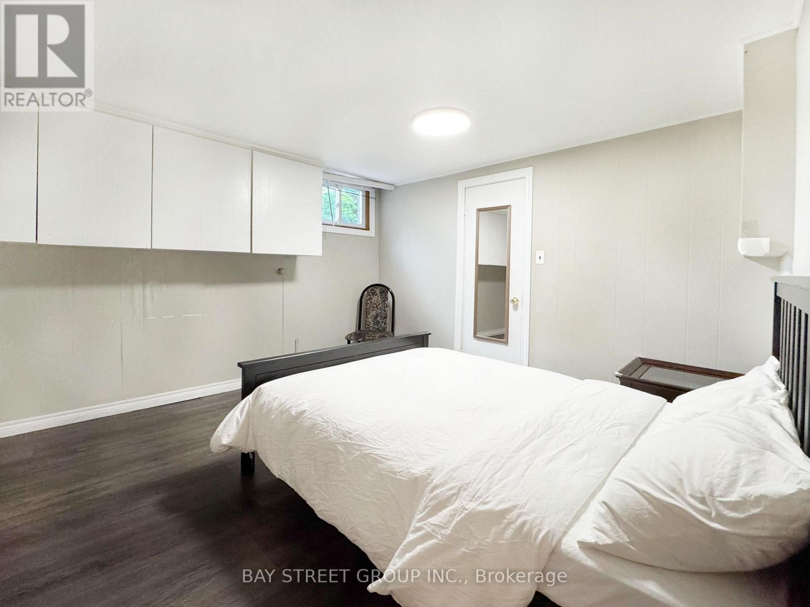 Basement - 8 Middle Street, Georgina, Ontario  L0E 1R0 - Photo 15 - N12393149