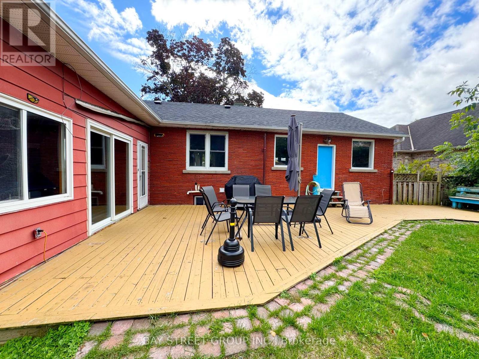 Basement - 8 Middle Street, Georgina, Ontario  L0E 1R0 - Photo 20 - N12393149