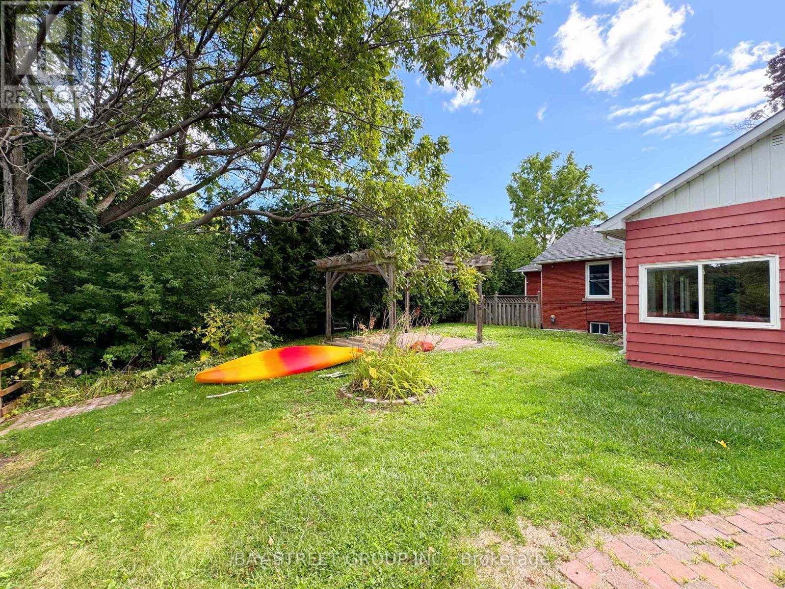 Basement - 8 Middle Street, Georgina, Ontario  L0E 1R0 - Photo 25 - N12393149