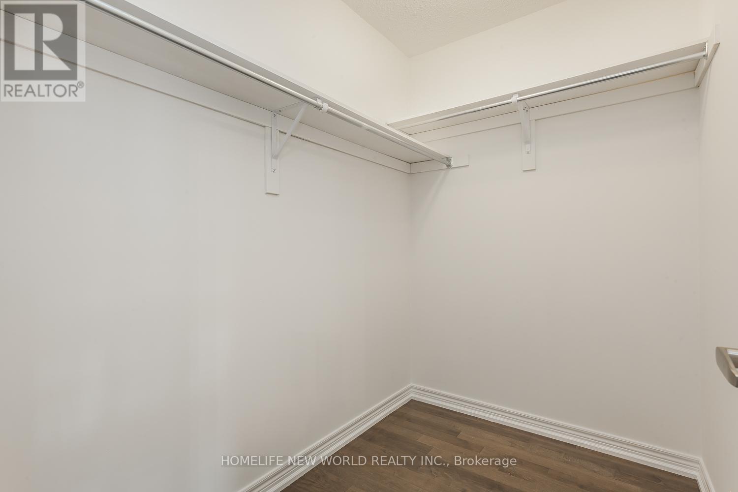 39 Cherna Avenue S, Markham, Ontario  L6C 0X5 - Photo 16 - N12393162