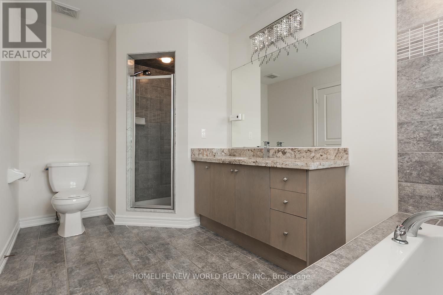 39 Cherna Avenue S, Markham, Ontario  L6C 0X5 - Photo 18 - N12393162