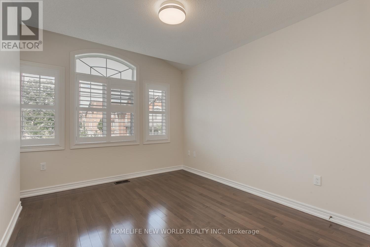 39 Cherna Avenue S, Markham, Ontario  L6C 0X5 - Photo 19 - N12393162
