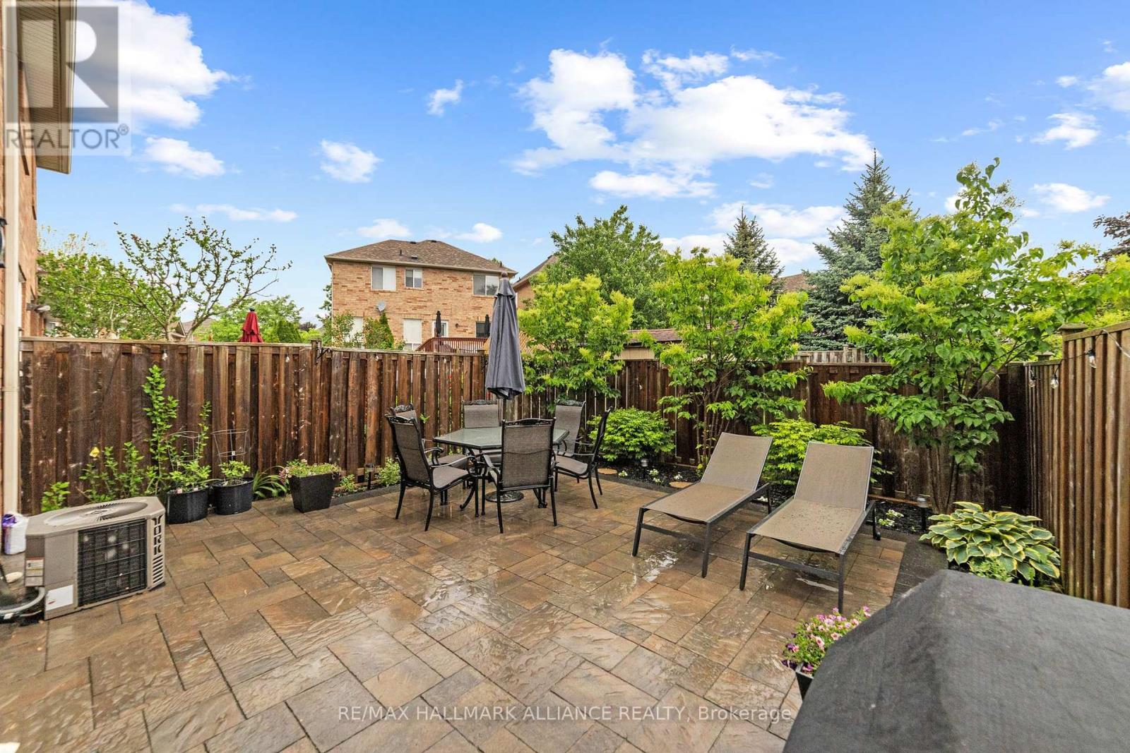 2185 Baronwood Drive, Oakville (Wm Westmount), Ontario  L6M 4S4 - Photo 26 - W12393156