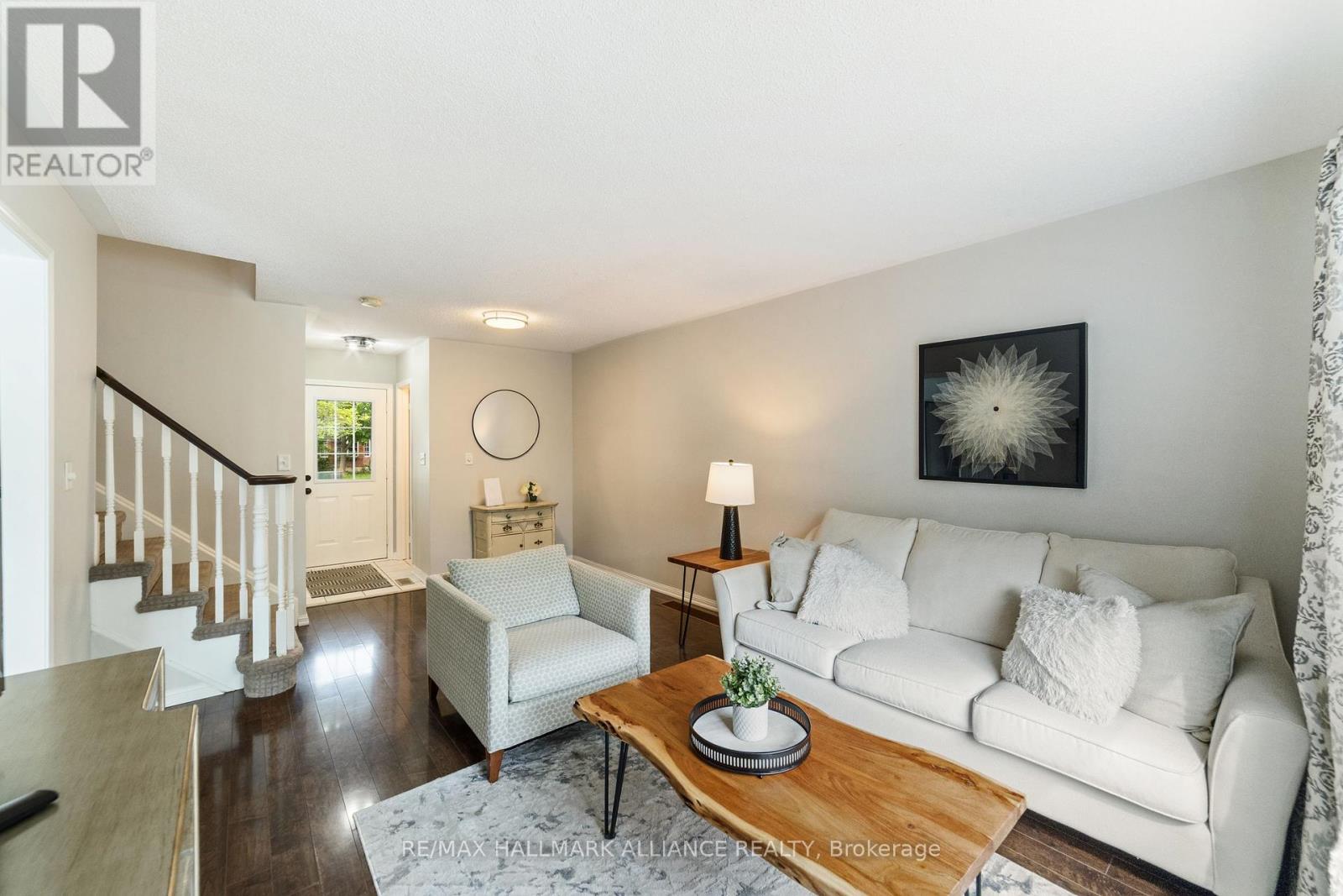 2185 Baronwood Drive, Oakville (Wm Westmount), Ontario  L6M 4S4 - Photo 8 - W12393156
