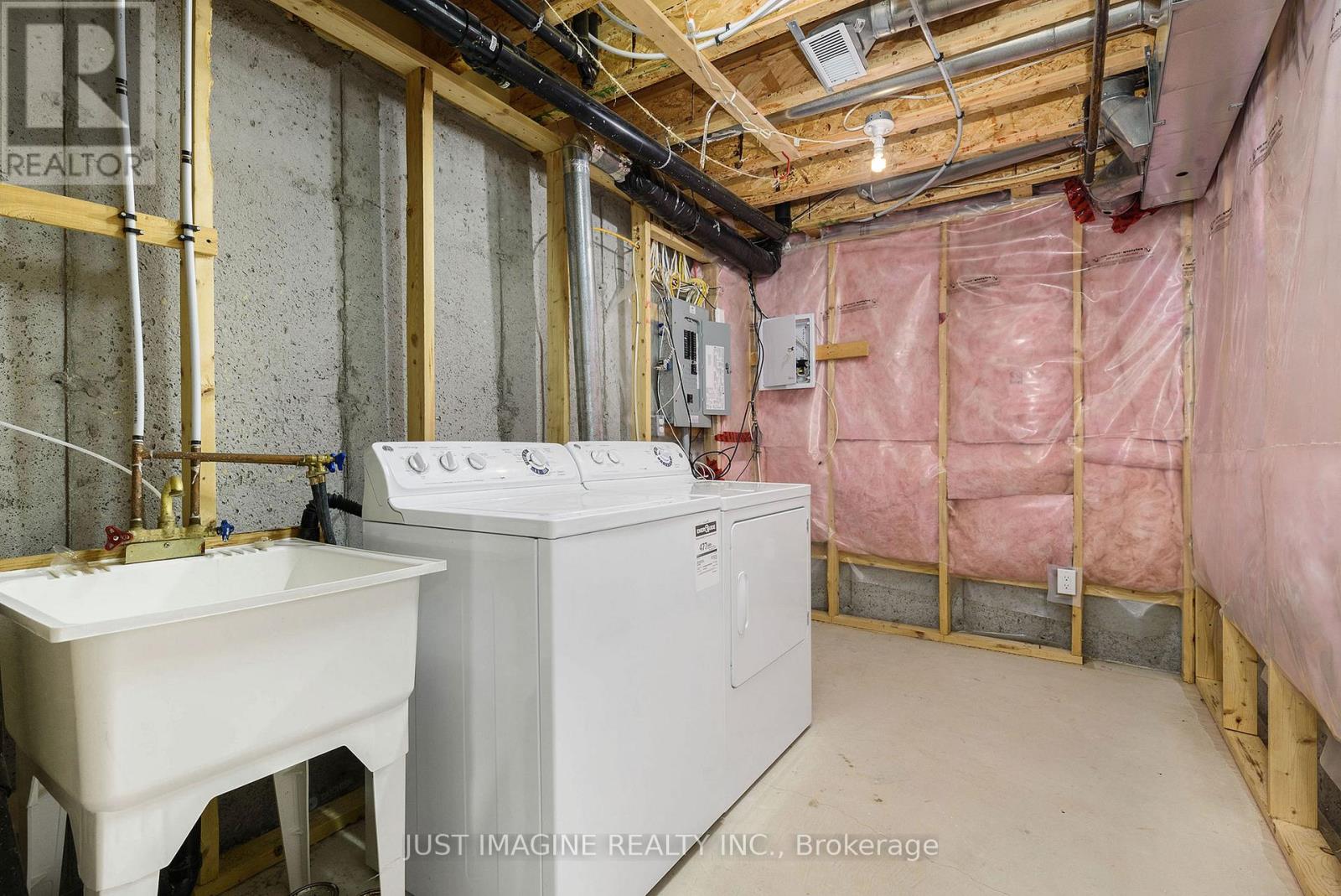 105 Caithness Private, Ottawa, Ontario  K1W 0G4 - Photo 31 - X12393172
