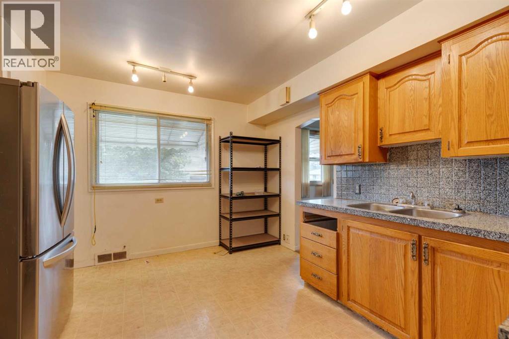 2240 35 Street Sw, Calgary, Alberta  T3E 2X8 - Photo 17 - A2254308
