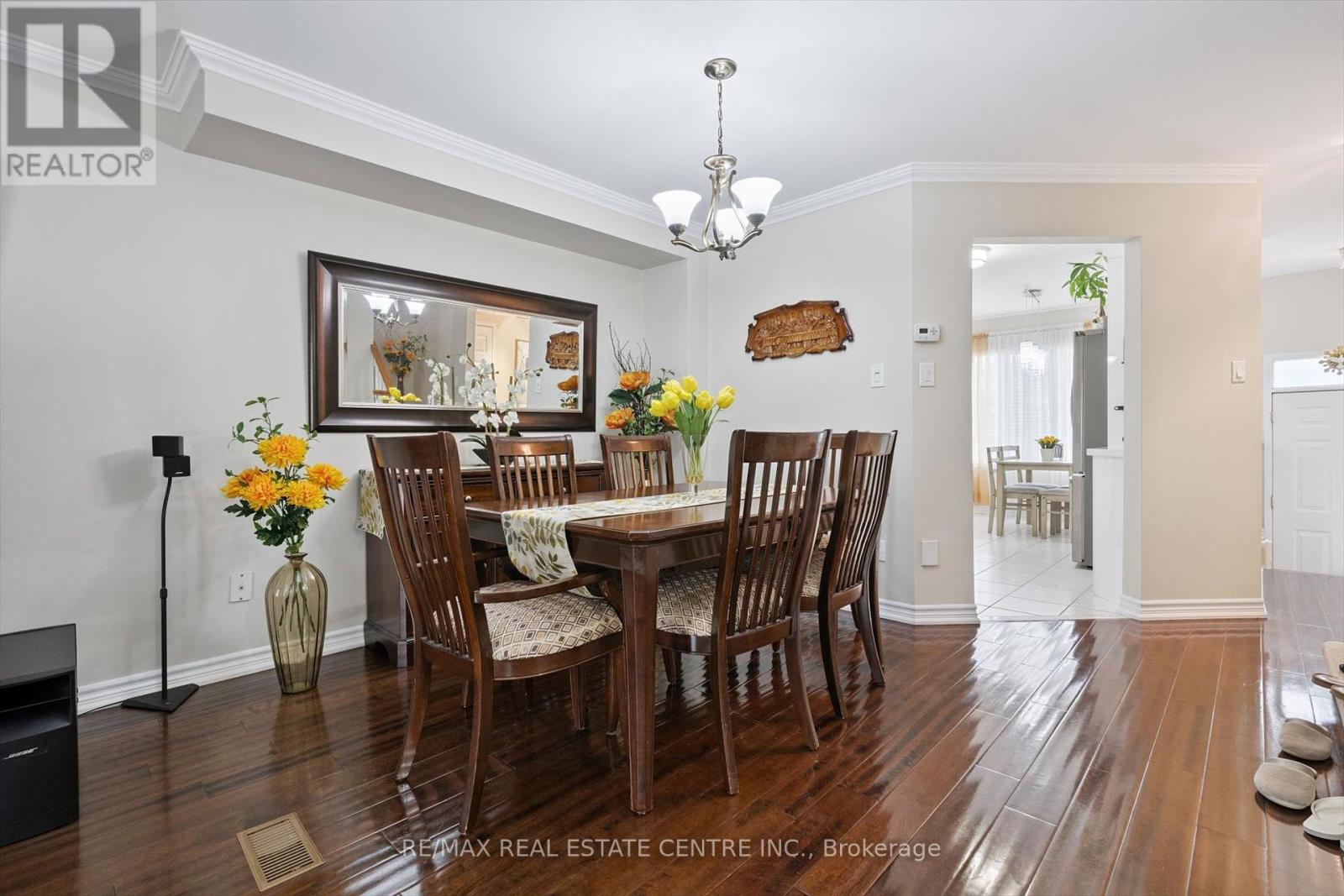 665d Scarlett Road, Toronto, Ontario  M9P 2T2 - Photo 11 - W12393164