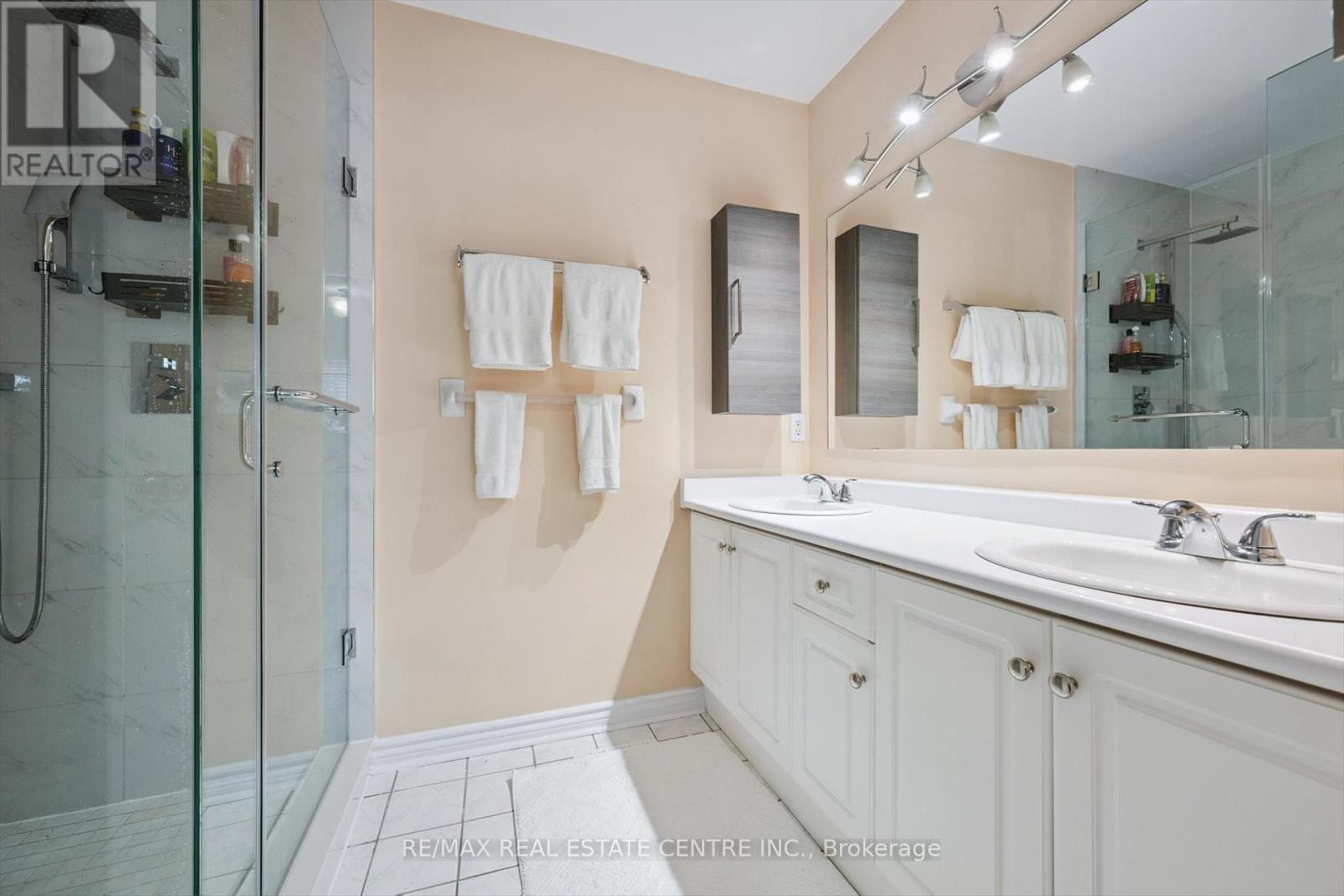 665d Scarlett Road, Toronto, Ontario  M9P 2T2 - Photo 22 - W12393164