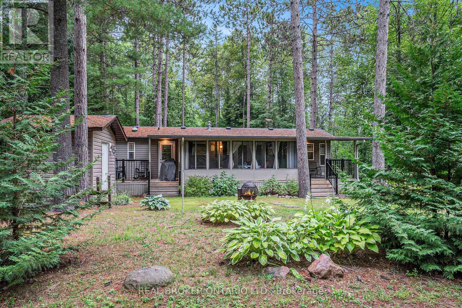 H10 - 240 Pinewood Park Road, Whitewater Region, Ontario  K0J 1Y0 - Photo 4 - X12393176