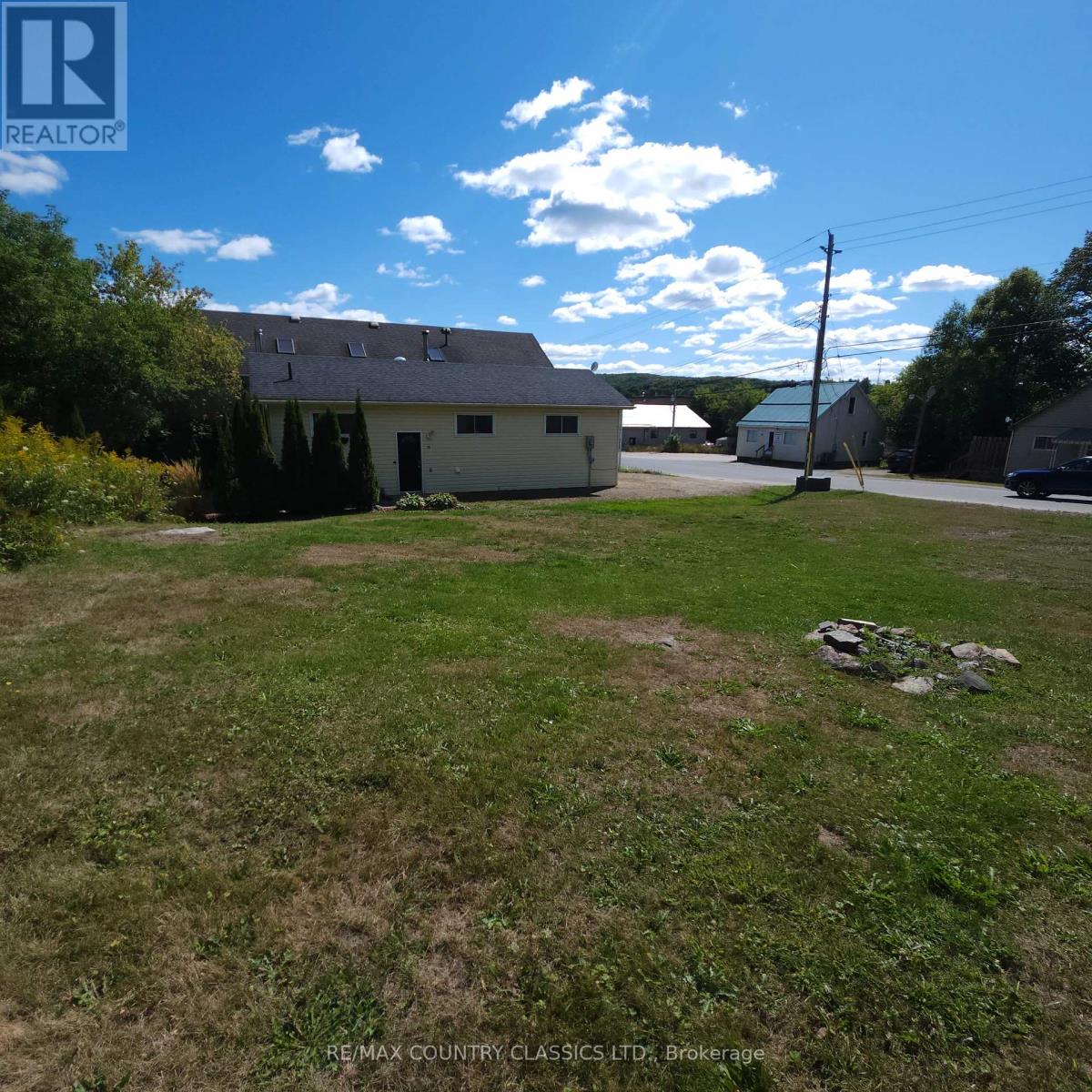 71 & 73 Cleak Avenue, Bancroft, Ontario  K0L 1C0 - Photo 8 - X12368809