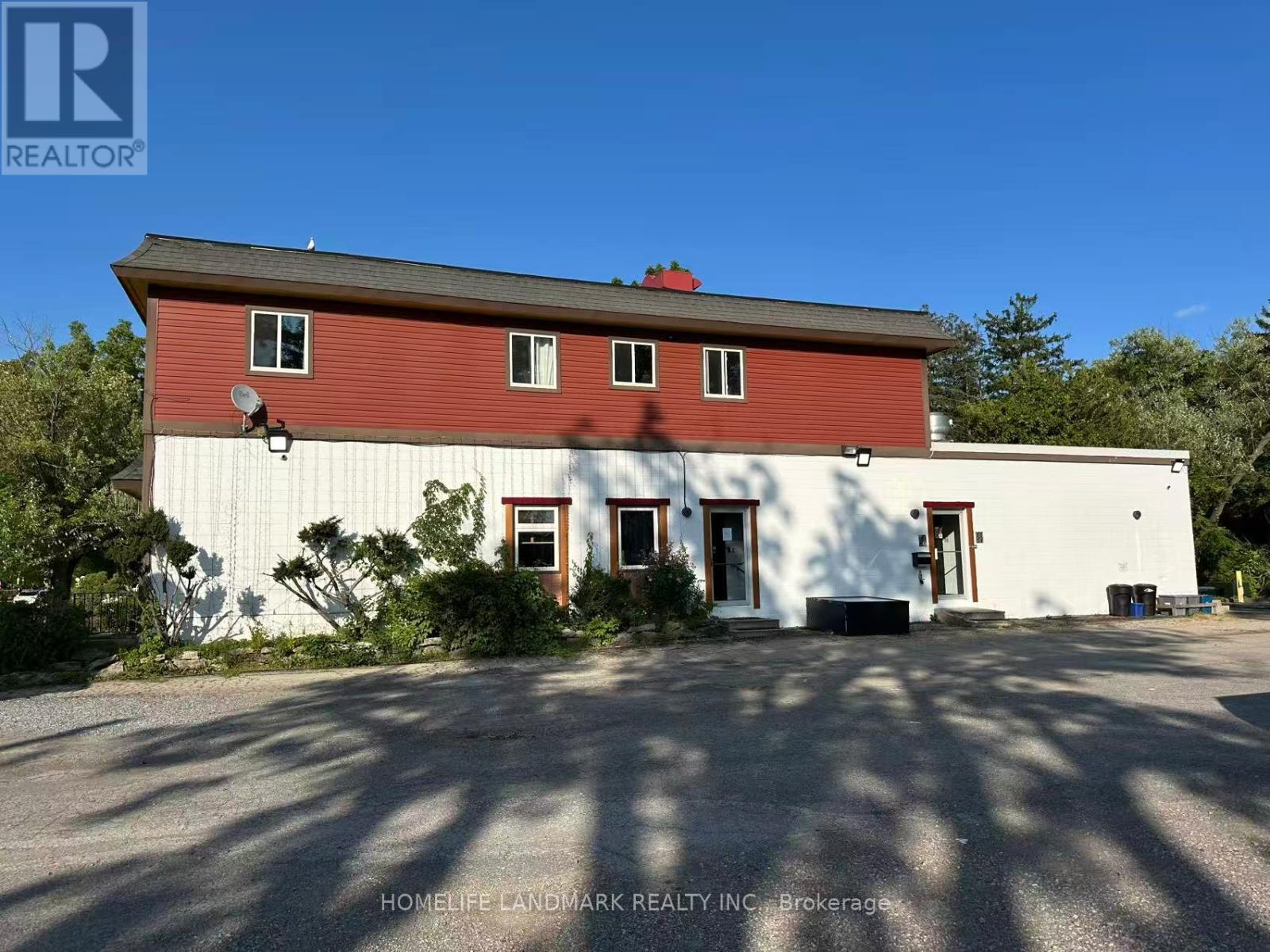 3786 Main Street, Niagara Falls (Chippawa), Ontario  L2G 6B2 - Photo 1 - X12393177