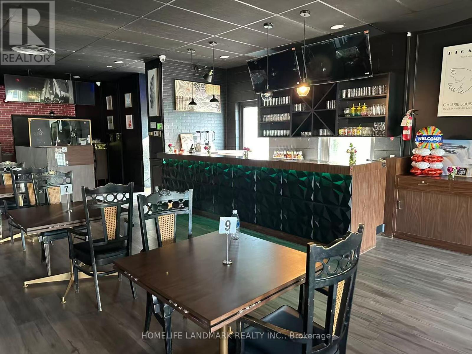 3786 Main Street, Niagara Falls (Chippawa), Ontario  L2G 6B2 - Photo 16 - X12393177