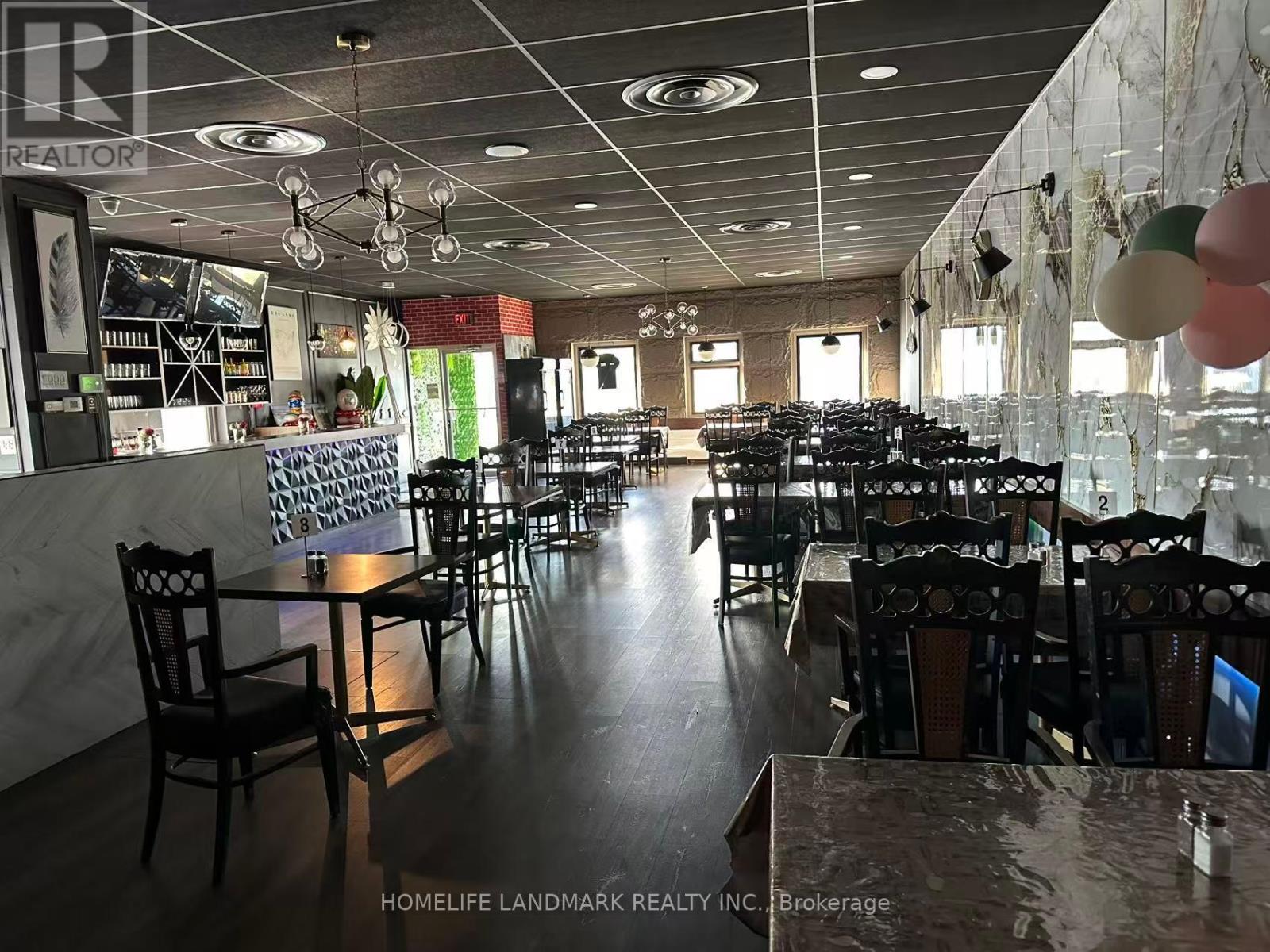 3786 Main Street, Niagara Falls (Chippawa), Ontario  L2G 6B2 - Photo 18 - X12393177