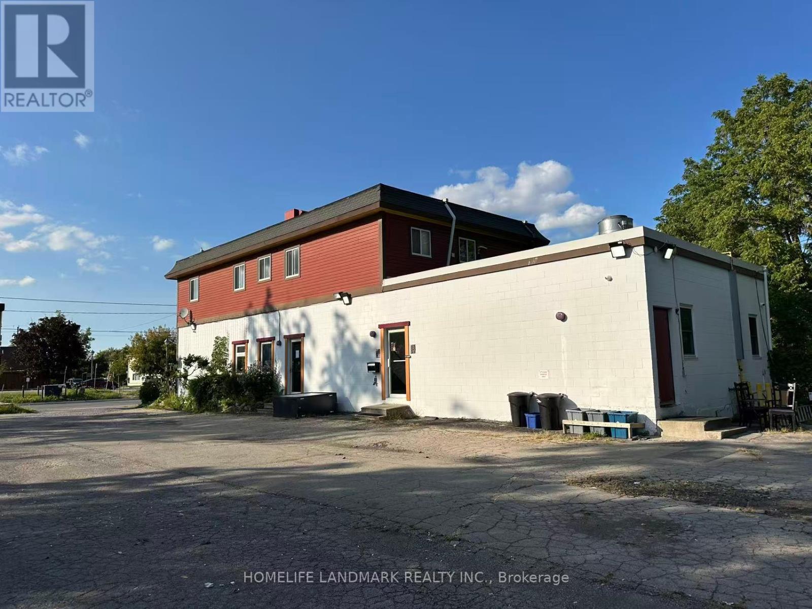 3786 Main Street, Niagara Falls (Chippawa), Ontario  L2G 6B2 - Photo 2 - X12393177