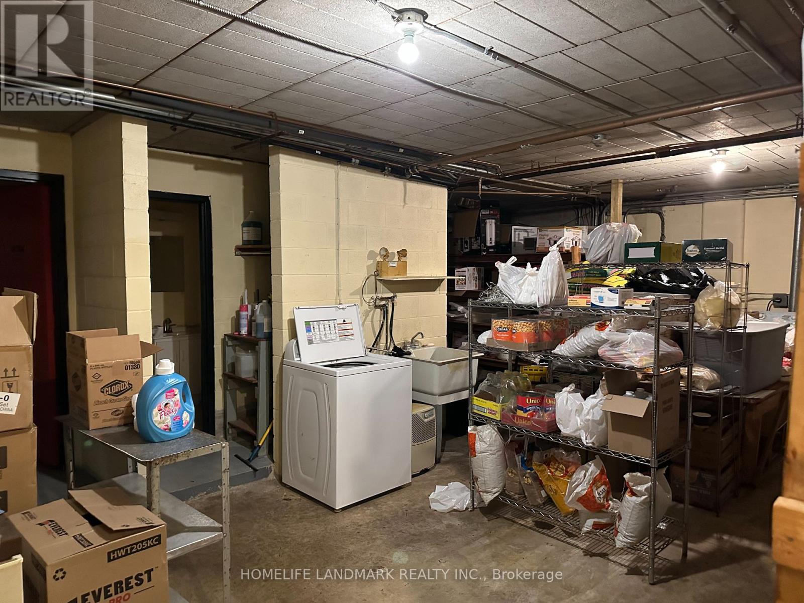 3786 Main Street, Niagara Falls (Chippawa), Ontario  L2G 6B2 - Photo 22 - X12393177