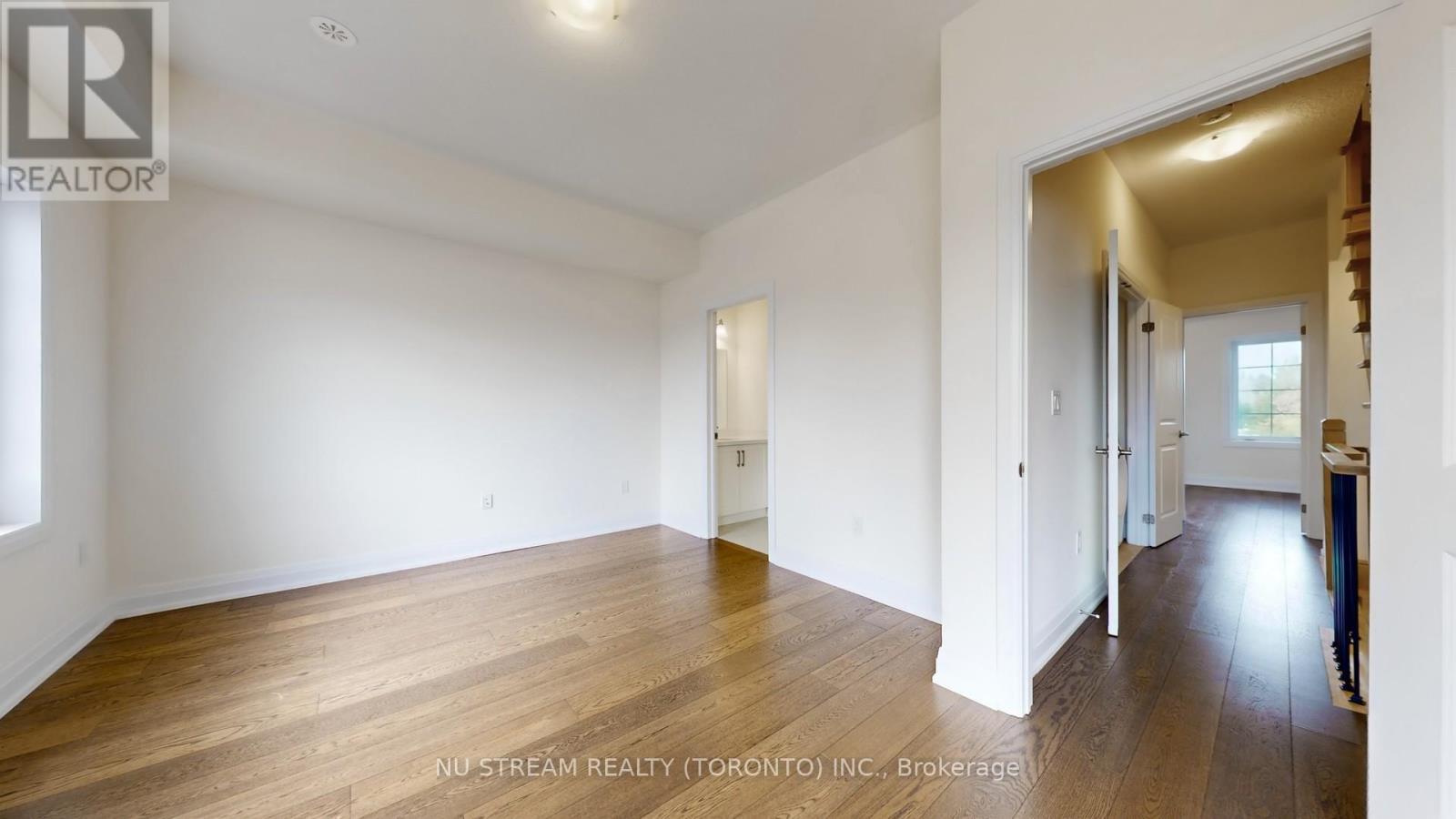 68 Clippers Crescent, Whitchurch-Stouffville, Ontario  L4A 4X7 - Photo 22 - N12393192