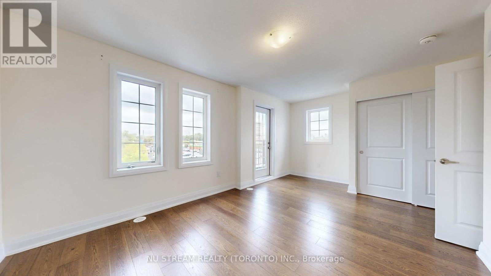 68 Clippers Crescent, Whitchurch-Stouffville, Ontario  L4A 4X7 - Photo 30 - N12393192