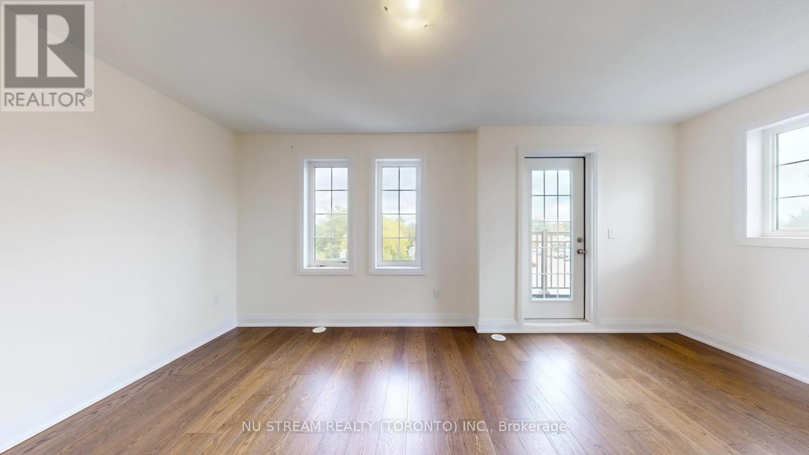68 Clippers Crescent, Whitchurch-Stouffville, Ontario  L4A 4X7 - Photo 31 - N12393192