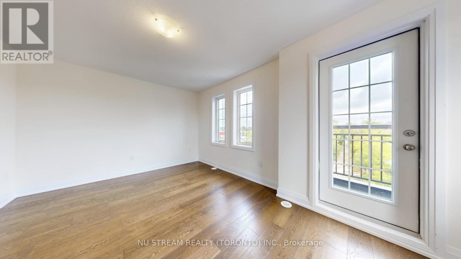 68 Clippers Crescent, Whitchurch-Stouffville, Ontario  L4A 4X7 - Photo 32 - N12393192