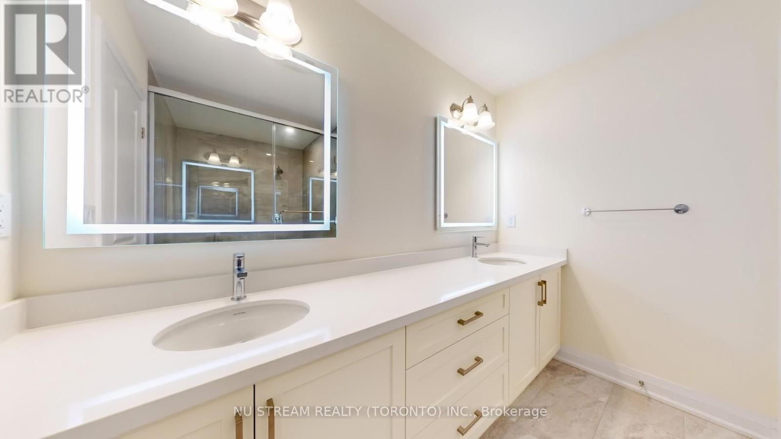 68 Clippers Crescent, Whitchurch-Stouffville, Ontario  L4A 4X7 - Photo 36 - N12393192