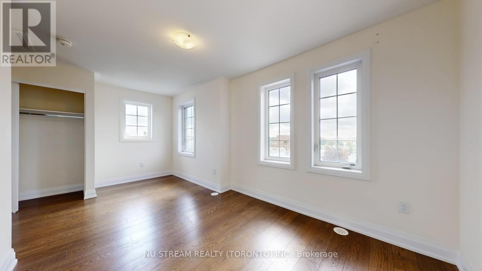 68 Clippers Crescent, Whitchurch-Stouffville, Ontario  L4A 4X7 - Photo 39 - N12393192