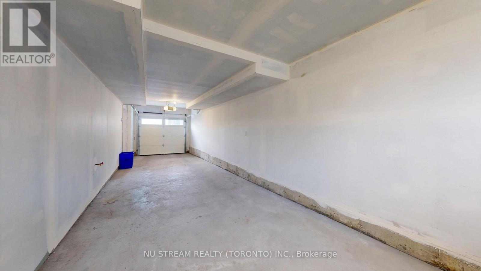 68 Clippers Crescent, Whitchurch-Stouffville, Ontario  L4A 4X7 - Photo 42 - N12393192