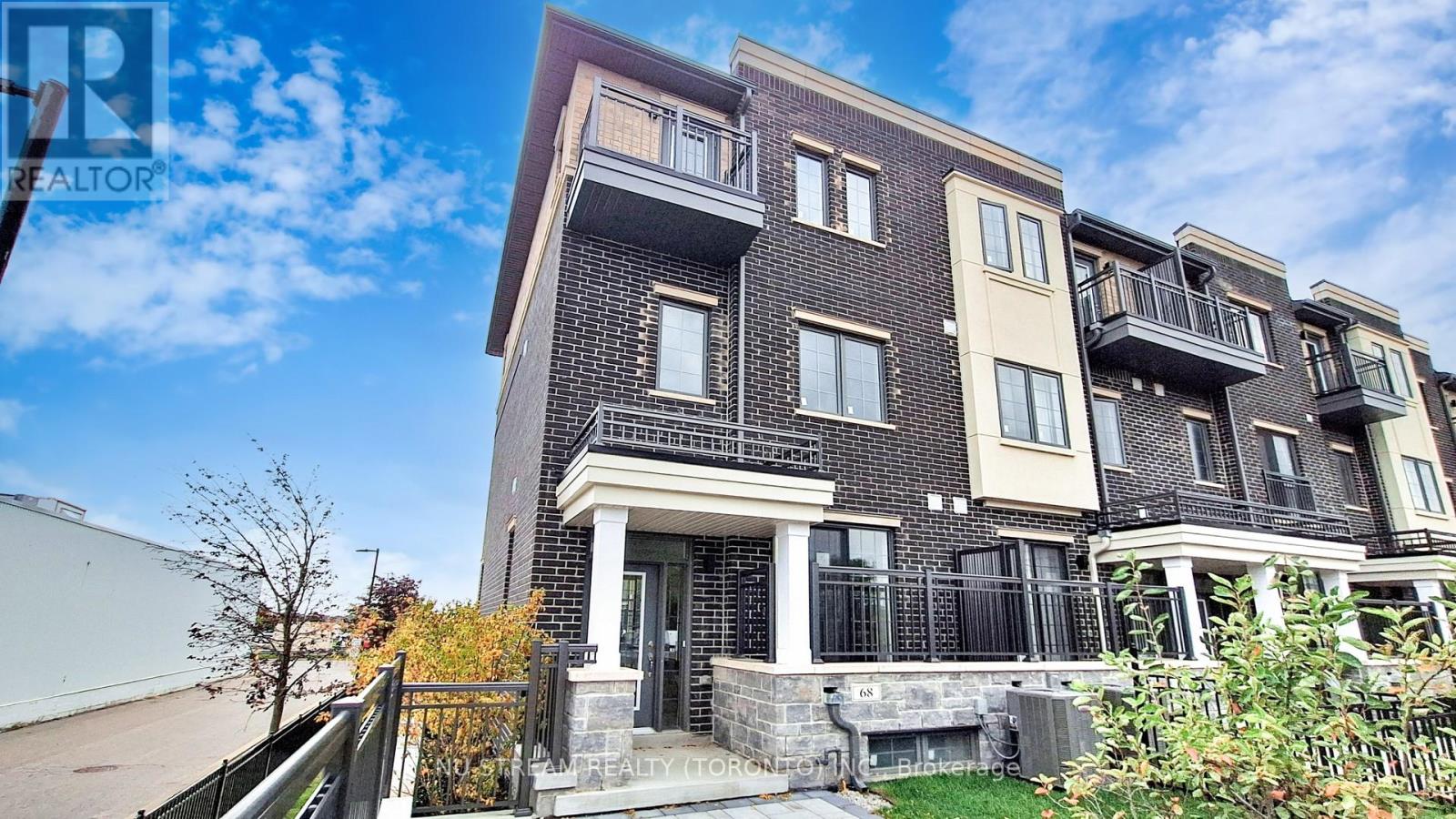 68 Clippers Crescent, Whitchurch-Stouffville, Ontario  L4A 4X7 - Photo 47 - N12393192